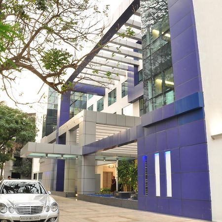 Hotel Adarsh Hamilton Bangalore Esterno foto