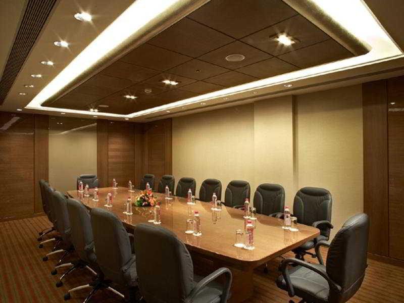 Hotel Adarsh Hamilton Bangalore Esterno foto