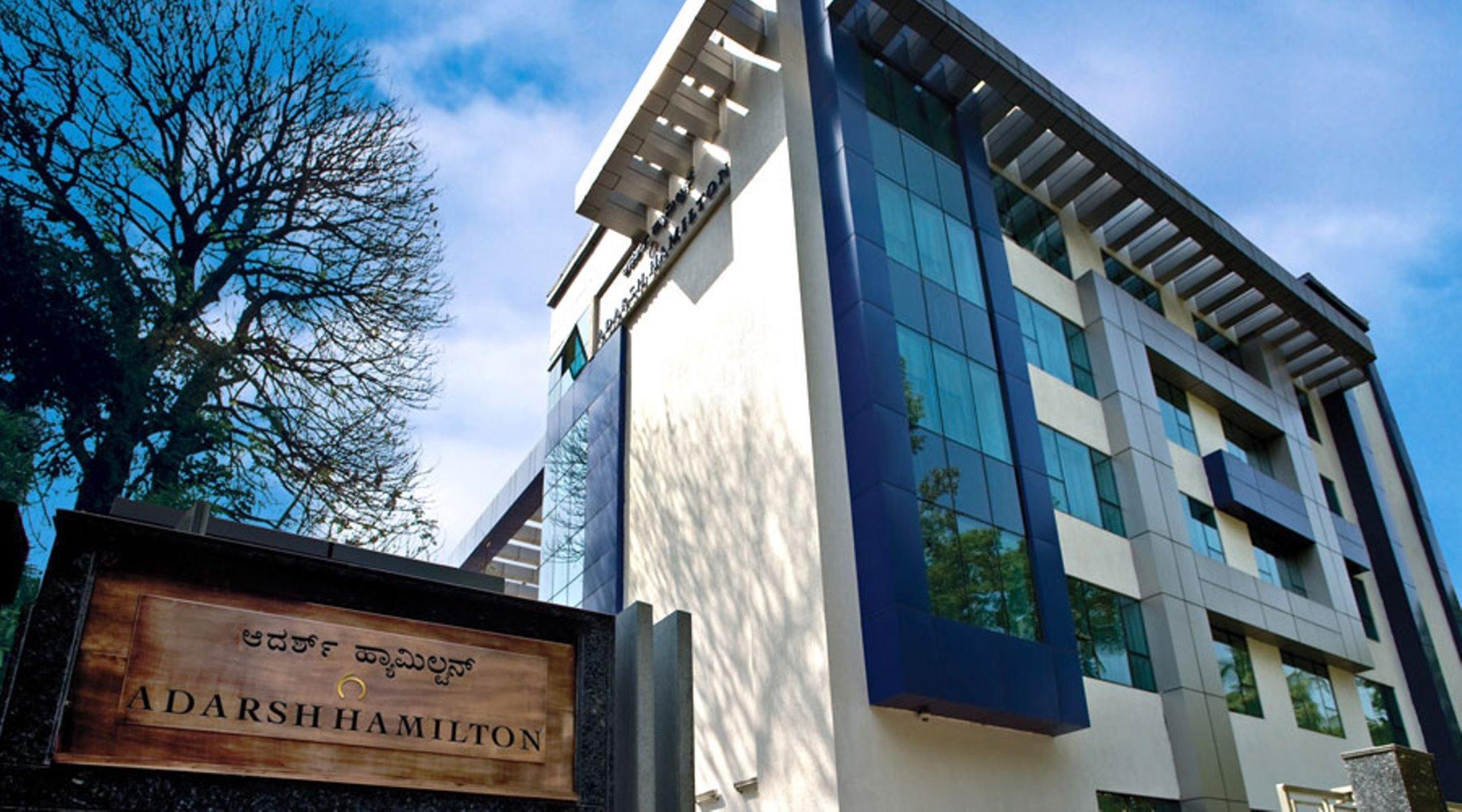 Hotel Adarsh Hamilton Bangalore Esterno foto