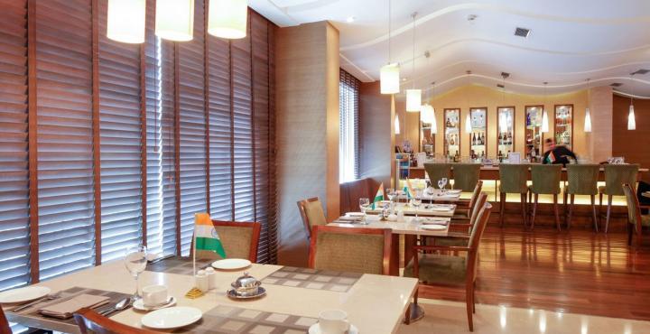 Hotel Adarsh Hamilton Bangalore Esterno foto