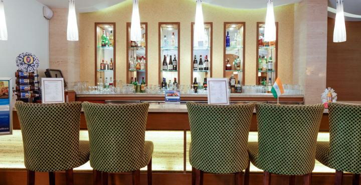 Hotel Adarsh Hamilton Bangalore Esterno foto