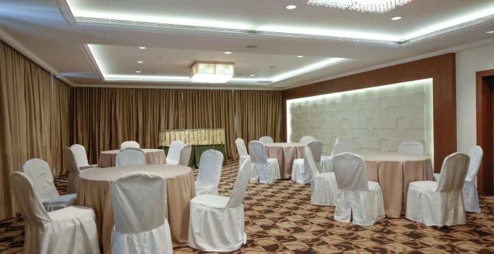 Hotel Adarsh Hamilton Bangalore Esterno foto