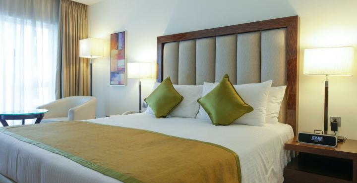 Hotel Adarsh Hamilton Bangalore Esterno foto