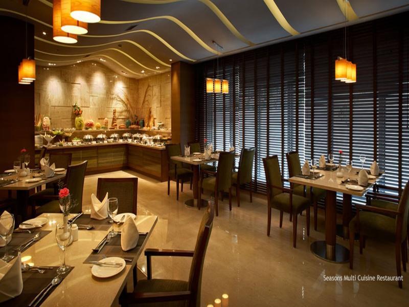 Hotel Adarsh Hamilton Bangalore Esterno foto