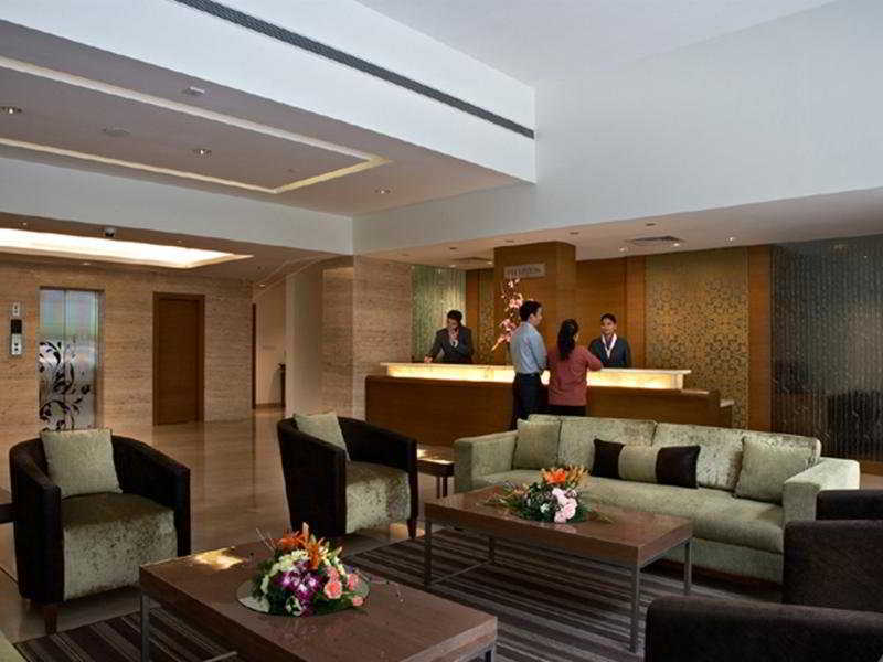 Hotel Adarsh Hamilton Bangalore Esterno foto