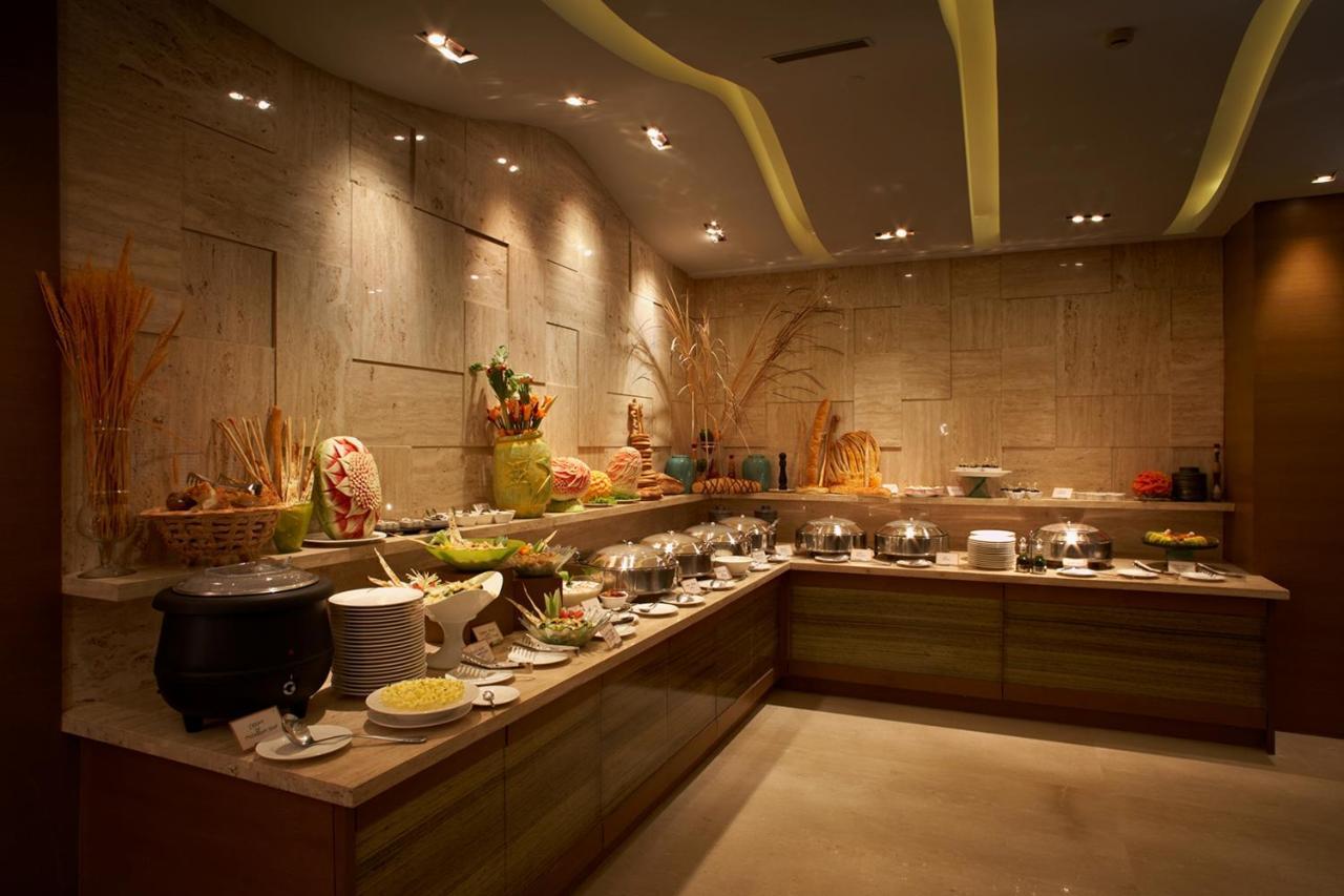 Hotel Adarsh Hamilton Bangalore Esterno foto